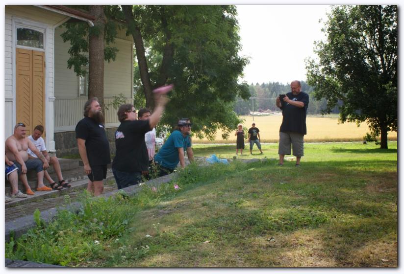 802x537 pixels (86K)